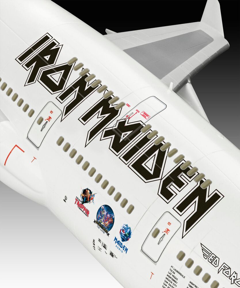 IRON MAIDEN Ed Force One - Boeing 747-400