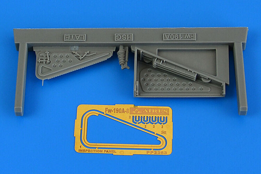 Fw 190A-8 inspection panel - late version