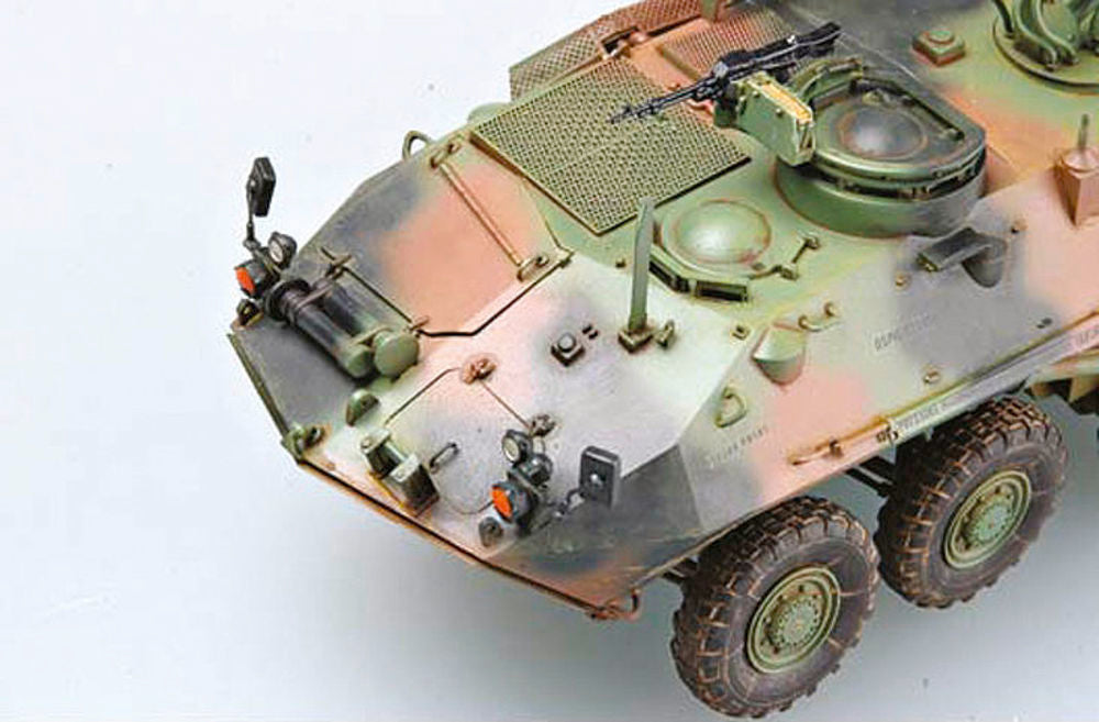 USMC LAV-R Light Armored Veh.Recovery