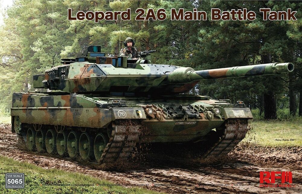 Leopard 2A6 Main Battle Tank with workabletrack links (without interior)