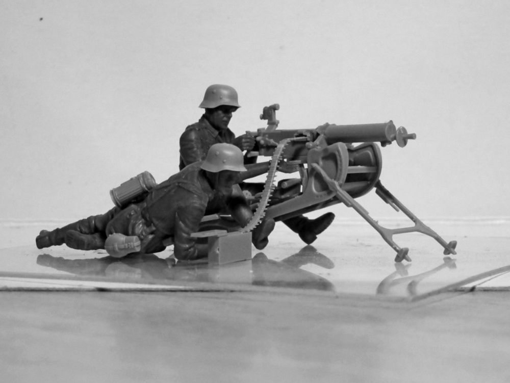 WWII German MG08 MG Team (2 figures)