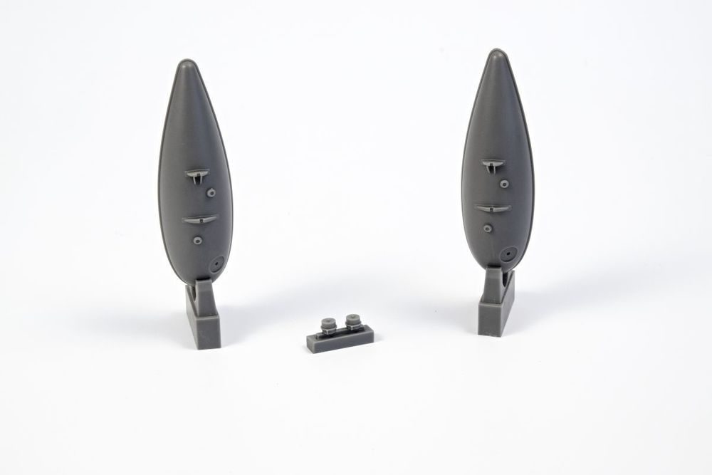 P-51D Mustang Metal Drop Tank w/jutting filler neck(2 pcs)