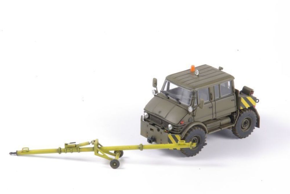 Unimog U406 DoKa Military Airport Tug + Towbar