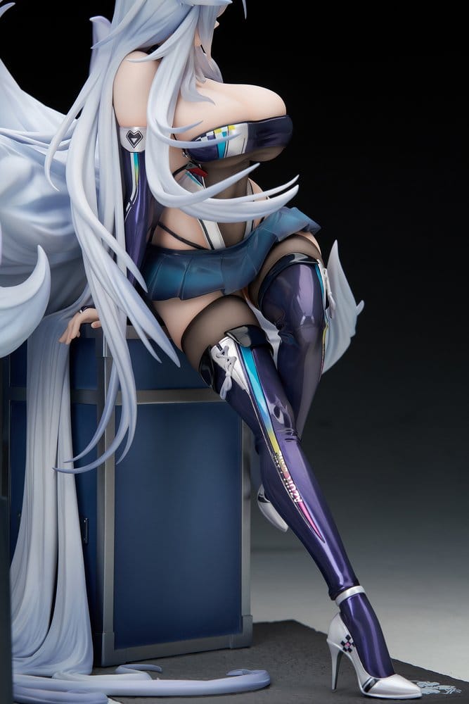 Azur Lane PVC Figure 1/7 Shinano Moonlit Chrome Ver. Acrylic Special Edition w/Display 25 cm
