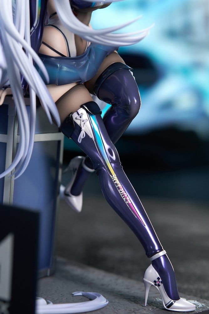 Azur Lane PVC Figure 1/7 Shinano Moonlit Chrome Ver. Acrylic Special Edition w/Display 25 cm