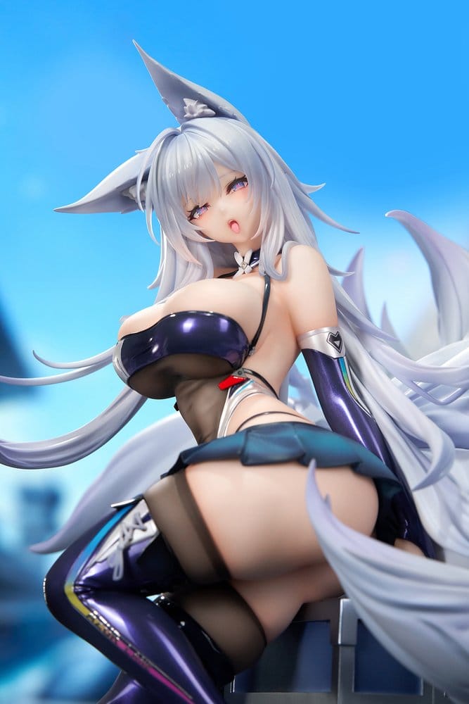 Azur Lane PVC Figure 1/7 Shinano Moonlit Chrome Ver. Acrylic Special Edition w/Display 25 cm
