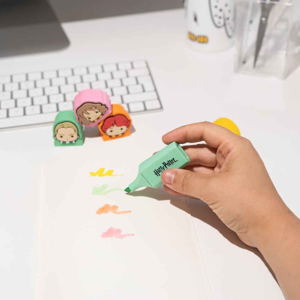 Harry Potter Set of 4 Highlighters with Topper