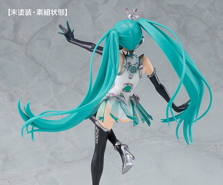 Hatsune Miku GT Project Plastic Model Kit Reincarnation Racing Miku: 2013 Ver. 19 cm