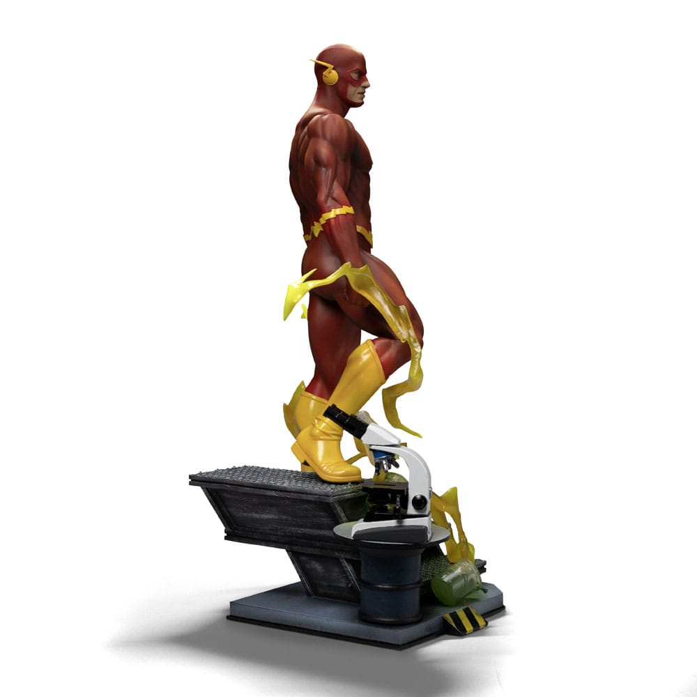 DC Comics Legacy Replica Statue 1/4 Flash 54 cm