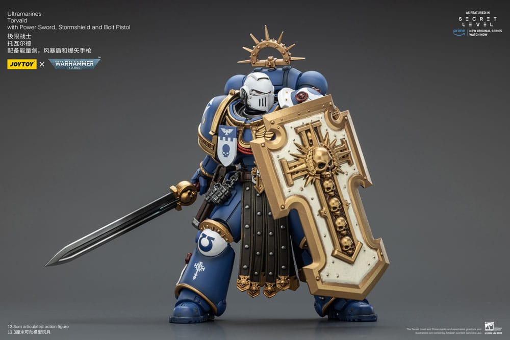 Warhammer 40,000 Action Figure Ultramarines Torvald with Power Sword, Stormshield and Bolt Pistol 13 cm