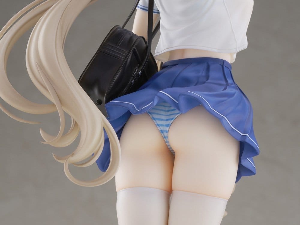 KoiKoi Sakura PVC Figure 1/6 Momoko Uniform Ver. 27 cm
