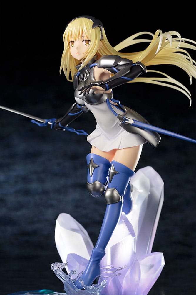 Sword Oratoria: Is it Wrong to Try to Pick Up Girls in a Dungeon? On the Side PVC Statue 1/7 Ais Wallenstein 24 cm