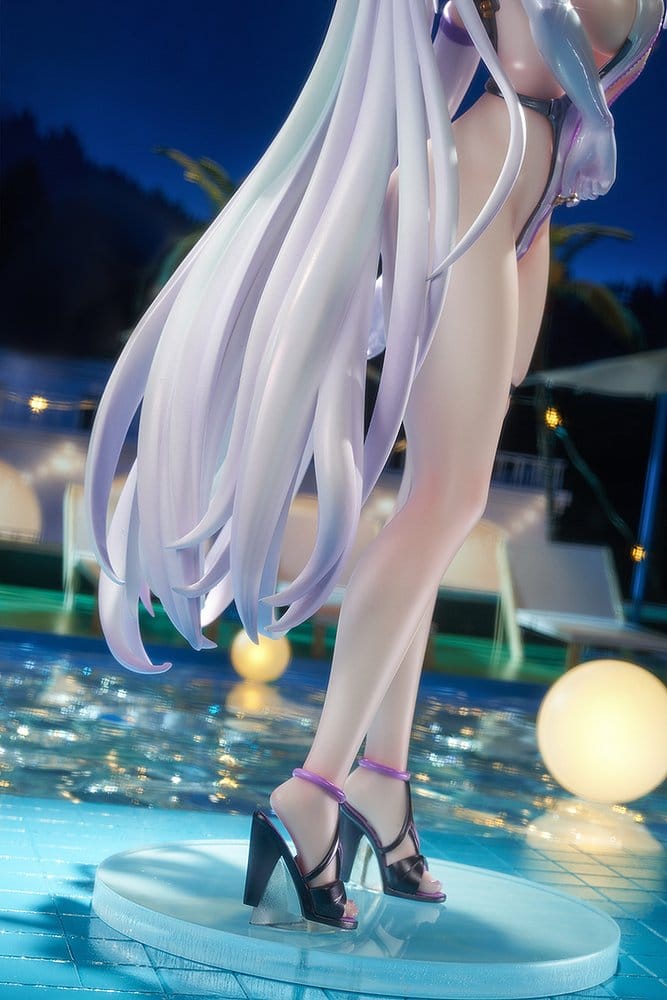 Azur Lane PVC Figure 1/6 Kearsarge Nightpool 28 cm