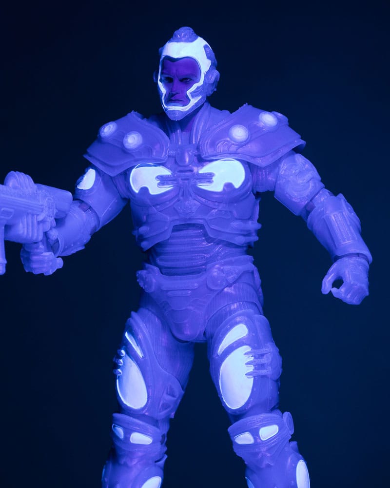 Batman & Robin DC Multiverse Action Figure Mr. Freeze (Black Light Edition) (Gold Label) 18 cm