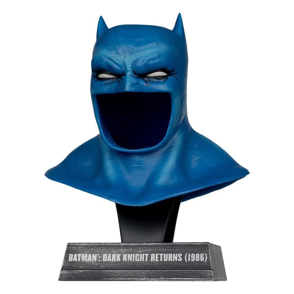 The Dark Knight Returns DC Direct Mini Replica 1/3 Batman Cowl 19 cm