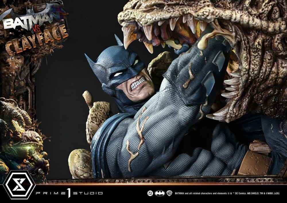 DC Comics Ultimate Premium Masterline Series Statue 1/4 Batman VS Clayface 83 cm