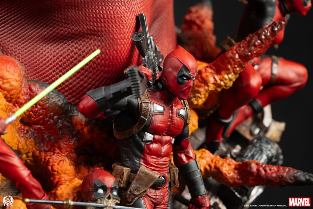 Marvel Fine Art Bust Deadpool 42 cm