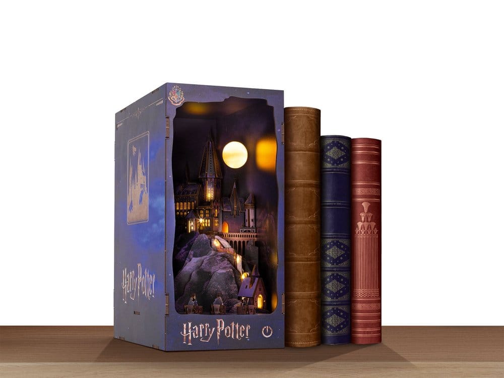 Harry Potter Tiny Adventures Book Nook Mini Diorama Hogwarts Castle 18 cm