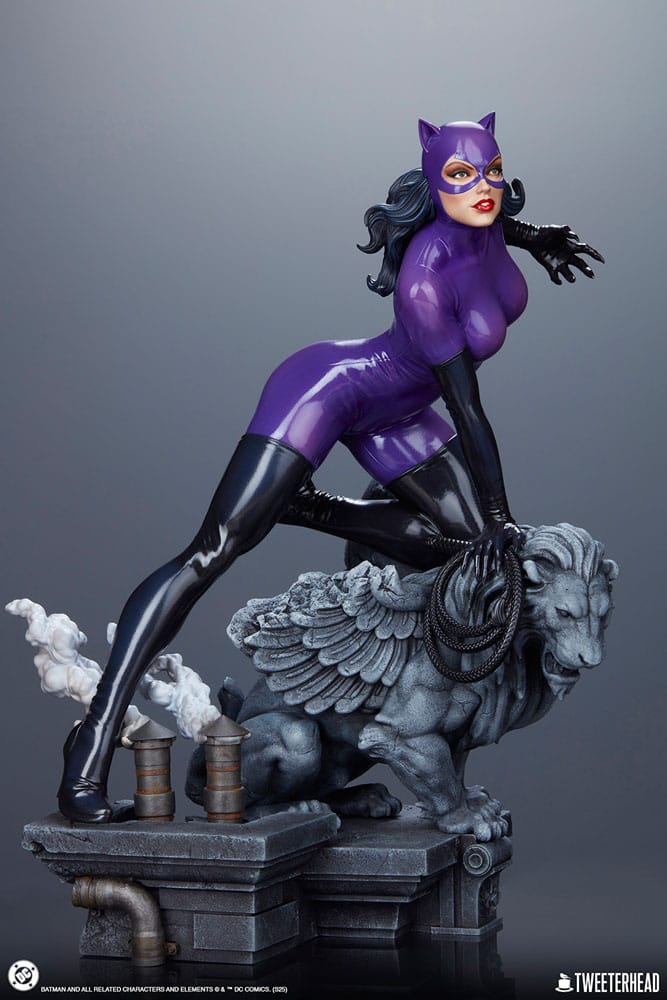 DC Comics Maquette 1/4 Catwoman (Purple Edition) 47 cm