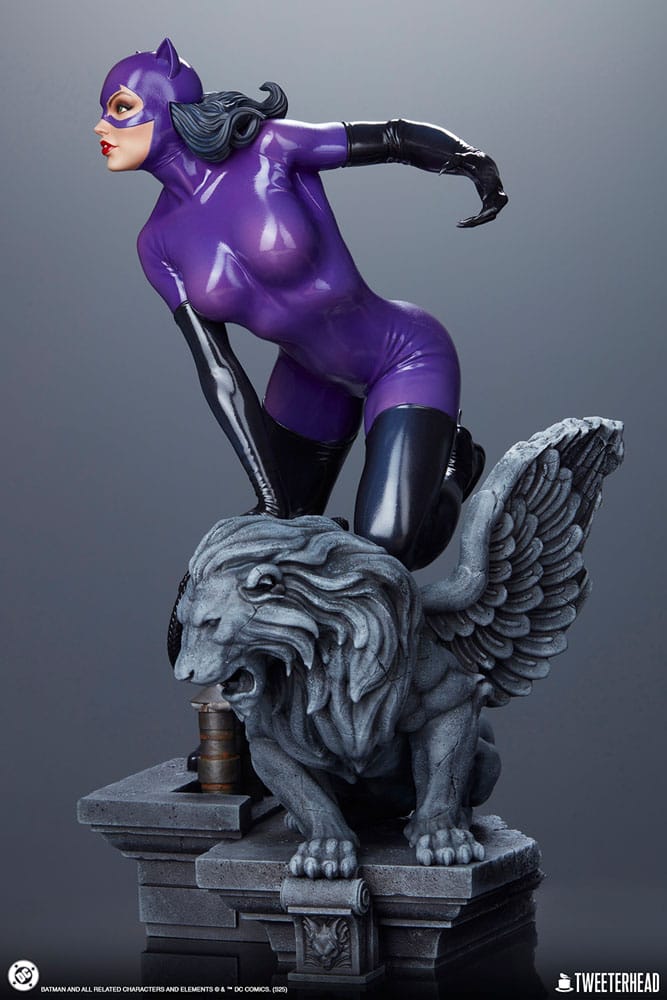 DC Comics Maquette 1/4 Catwoman (Purple Edition) 47 cm