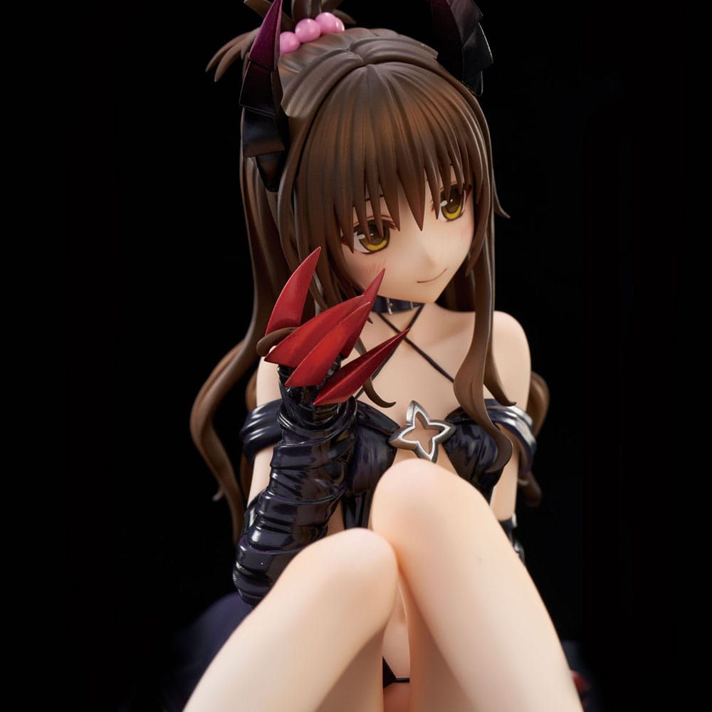 To Love-Ru Darkness PVC Statue 1/6 Yuuki Mikan Darkness Ver. Renewal Package Edition 15 cm