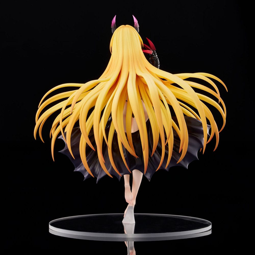 To Love-Ru Darkness PVC Statue 1/6 Golden Darkness Darkness Ver. 30 cm