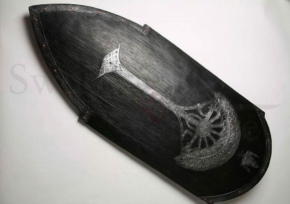 Lord of the Rings Replica 1/1 Gondorian Shield with Flag 113 cm